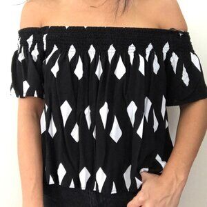 Ava Sky black white off the shoulder top XS